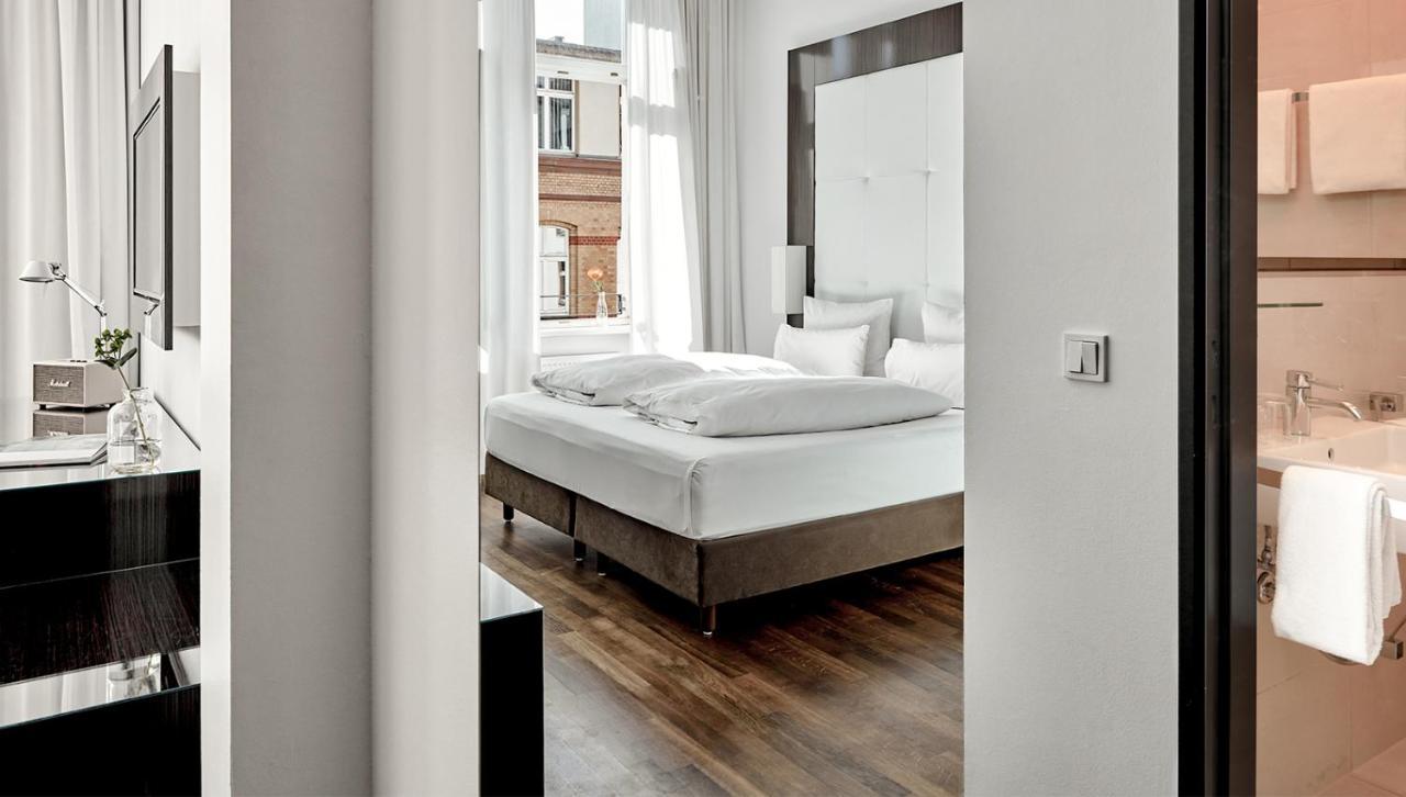 The Pure, Frankfurt, A Member Of Design Hotels Frankfurt am Main Bagian luar foto