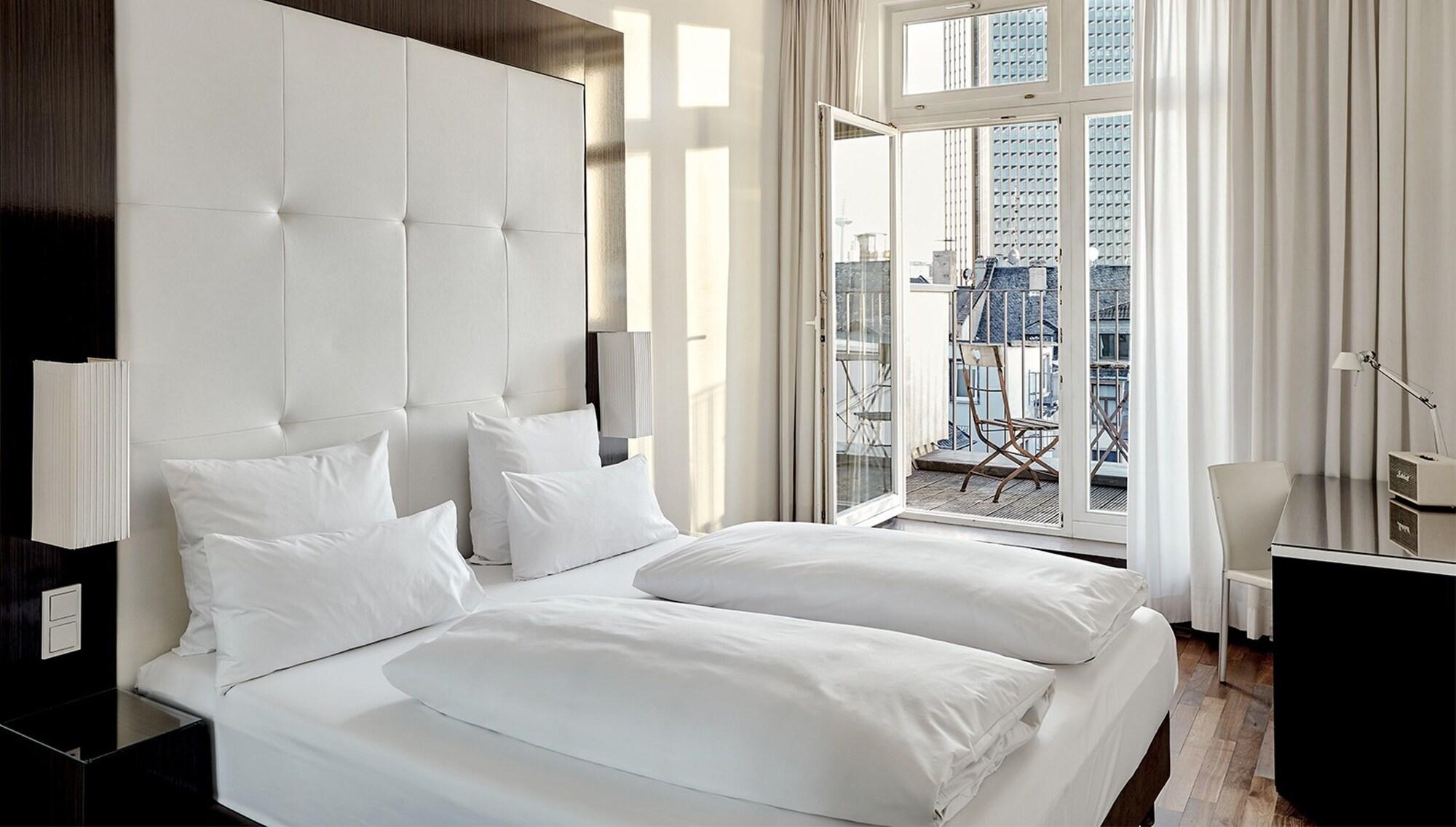 The Pure, Frankfurt, A Member Of Design Hotels Frankfurt am Main Bagian luar foto