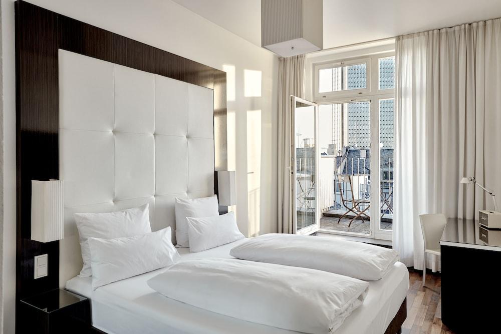 The Pure, Frankfurt, A Member Of Design Hotels Frankfurt am Main Bagian luar foto